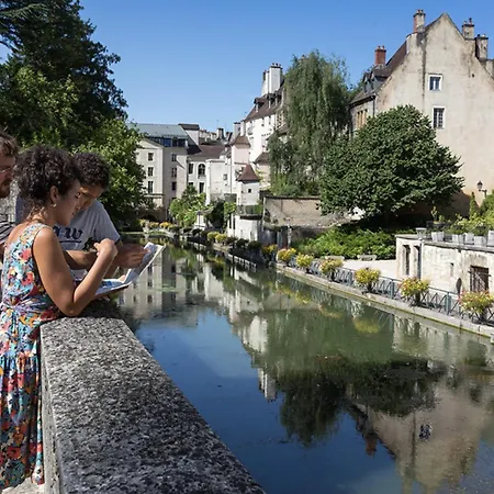 Nos Au Centre à